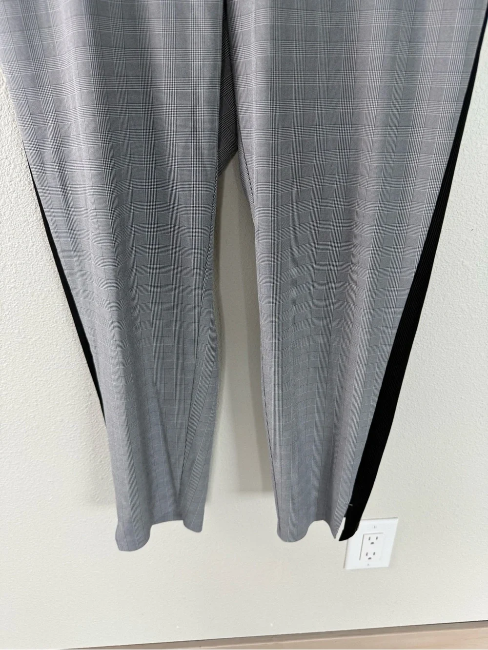 Athleta Brooklyn Plaid Ankle Pants Black White Activewear Casual Women’s Size 10